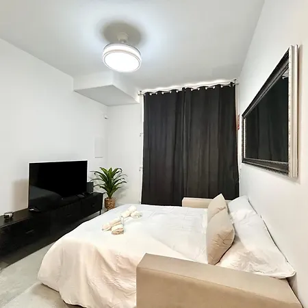 Comfort Near Metro, 2 Bed, 1 Bath Valencia