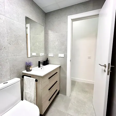 Apartment Comfort Near Metro, 2 Bed, 1 Bath Valencia