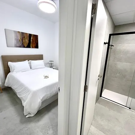 Comfort Near Metro, 2 Bed, 1 Bath Valencia