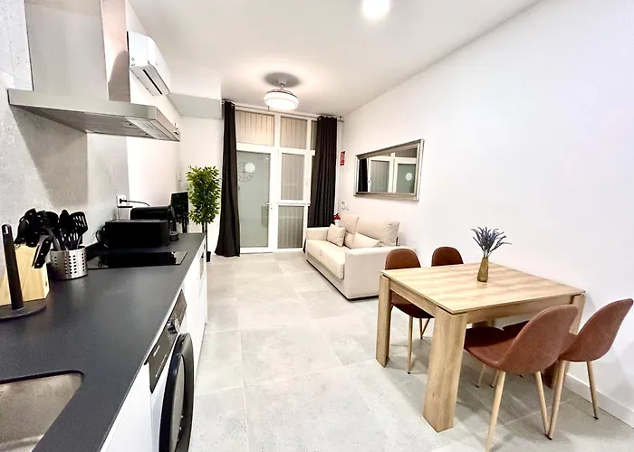 Apartment Comfort Near Metro, 2 Bed, 1 Bath Valencia